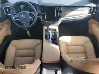 2020 Volvo V90 z VIN YV4A22NL4L1107819, wystawiony jako Copart lot #49939974 z przebiegiem 36 294 mil mil oraz . Historia ofert i sprzedaży dostępna na DreamBid. Obrazek 8.