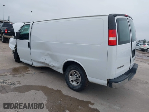 2018 Chevrolet Express Cargo Van with VIN 1GCWGAFG3J1905280, listed as a IAAI auction lot 41610303 with 262,115 mi miles. Bid and sale history available at carsss.com. Image 3.