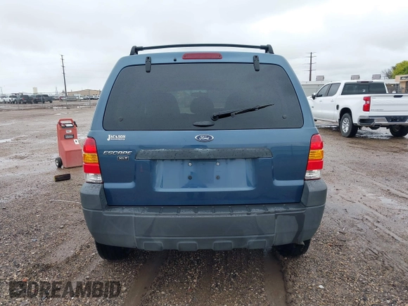 2005 Ford Escape XLT z VIN 1FMYU931X5DA21790, wystawiony jako IAAI lot #42207801 z przebiegiem 188 531 mil mil oraz . Historia ofert i sprzedaży dostępna na DreamBid. Obrazek 16.