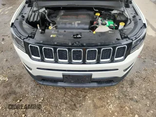 2018 Jeep Compass Latitude z VIN 3C4NJDBB2JT180742, wystawiony jako Copart lot #62355465 z przebiegiem 63 603 mil mil oraz Czysty tytuł • Clean title. Historia ofert i sprzedaży dostępna na DreamBid. Obrazek 12.