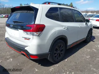 2019 Subaru Forester Sport with VIN JF2SKAJC0KH426164, listed as a IAAI auction lot 41995569 with 101,336 mi miles. Bid and sale history available at carsss.com. Image 4.
