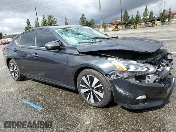2019 Nissan Altima SL with VIN 1N4BL4EVXKC246167, listed as a Copart auction lot 48522325 with 92,273 mi miles and Salvage Title. Bid and sale history available at DreamBid. Image 4.