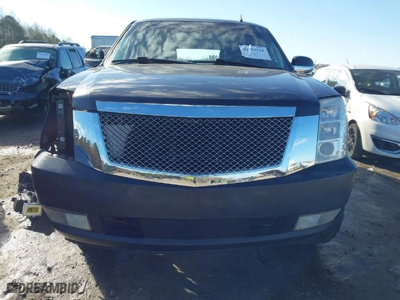 2011 Cadillac Escalade Luxury with VIN 1GYS4BEF5BR216019, listed as a IAAI auction lot 41193238 with NaN miles. Bid and sale history available at carsss.com. Image 12.