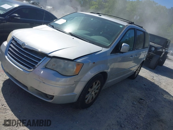 2008 Chrysler Town & Country Touring with VIN 2A8HR54P88R114822, listed as a IAAI auction lot 42051944 with 204,282 mi miles and . Bid and sale history available at DreamBid. Image 17.