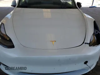 2024 Tesla Model Y с VIN 7SAYGDED5RF086456, выставлен на аукционе Copart как лот 57994835 с пробегом Не указан миль и Списание • Salvage title. История ставок и продаж доступна на DreamBid. Изображение 11.
