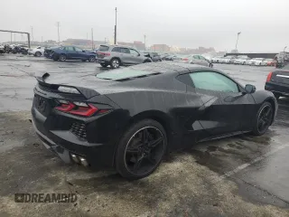 2021 Chevrolet Corvette 1LT with VIN 1G1YA2D42M5107951, listed as a Copart auction lot 86632094 with 27,590 mi miles and Salvage Title. Bid and sale history available at carsss.com. Image 3.