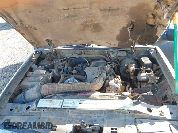 1996 Ford Explorer XL z VIN 1FMDU34X8TUA58168, wystawiony jako IAAI lot #41423645 z przebiegiem 121 839 mil mil oraz . Historia ofert i sprzedaży dostępna na DreamBid. Obrazek 10.