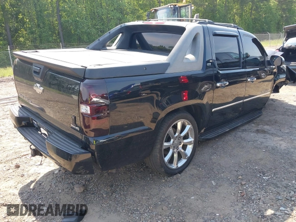 2009 Chevrolet Avalanche LTZ with VIN 3GNFK32029G183386, listed as a IAAI auction lot 42158590 with 307,685 mi miles and . Bid and sale history available at DreamBid. Image 4.