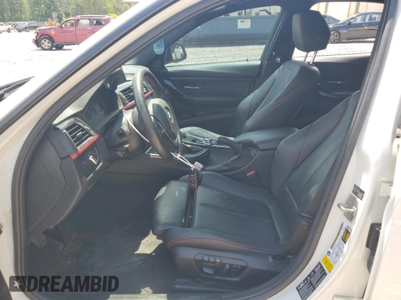 2013 BMW 3 Series 335i xDrive z VIN WBA3B9C51DF140819, wystawiony jako Copart lot #54215495 z przebiegiem 138 694 mil mil oraz Szkoda całkowita • Salvage title. Historia ofert i sprzedaży dostępna na DreamBid. Obrazek 7.
