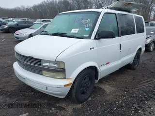 2003 Chevrolet Astro with VIN 1GNDM19X63B132143, listed as a IAAI auction lot 41818208 with Not Provided miles. Bid and sale history available at carsss.com. Image 2.