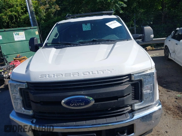 2019 Ford F-250 XL with VIN 1FT7W2AT1KEG30861, listed as a IAAI auction lot 42451080 with 293,693 mi miles and . Bid and sale history available at DreamBid. Image 6.