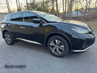 2021 Nissan Murano S z VIN 5N1AZ2AS1MC102574, wystawiony jako Copart lot #52831785 z przebiegiem 111 111 mil mil oraz Czysty tytuł • Clean title. Historia ofert i sprzedaży dostępna na DreamBid. Obrazek 1.