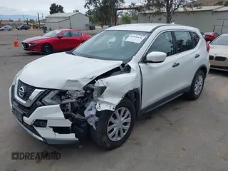 2017 Nissan Rogue SV with VIN KNMAT2MT4HP533578, listed as a IAAI auction lot 42050436 with 161,875 mi miles. Bid and sale history available at carsss.com. Image 17.