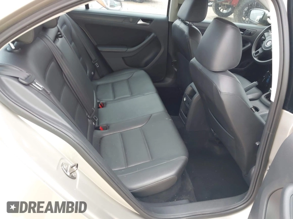 2014 Volkswagen Jetta SE with VIN 3VWD07AJXEM216277, listed as a IAAI auction lot 42748790 with 162,369 mi miles and . Bid and sale history available at DreamBid. Image 8.