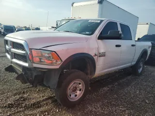 2018 Ram 2500 Tradesman z VIN 3C6UR5CL9JG184580, wystawiony jako Copart lot #60193534 z przebiegiem 106 123 mil mil oraz Szkoda całkowita • Salvage title. Historia ofert i sprzedaży dostępna na DreamBid. Obrazek 1.
