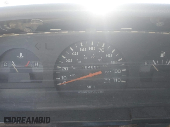 1994 Toyota Pickup z VIN 4TARN81A2RZ306507, wystawiony jako IAAI lot #41834087 z przebiegiem 164 855 mil mil oraz . Historia ofert i sprzedaży dostępna na DreamBid. Obrazek 7.