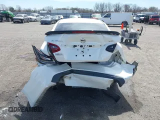 2017 Nissan Altima SR with VIN 1N4AL3AP7HC218218, listed as a IAAI auction lot 41848359 with 175,626 mi miles and . Bid and sale history available at carsss.com. Image 6.