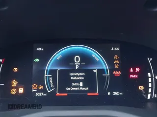 2025 Toyota Camry LE z VIN 4T1DAACK5SU523507, wystawiony jako IAAI lot #41389041 z przebiegiem 5 027 mil mil oraz . Historia ofert i sprzedaży dostępna na DreamBid. Obrazek 7.