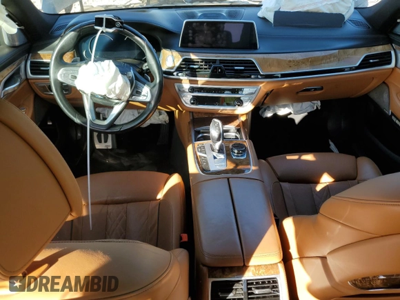 2018 BMW 7 Series 750i with VIN WBA7F0C57JGM23040, listed as a Copart auction lot 87392704 with 0 mi miles and Salvage Title. Bid and sale history available at carsss.com. Image 8.