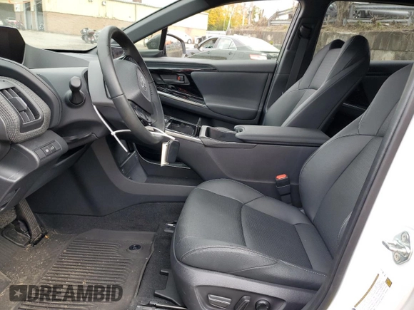 2023 Subaru Solterra Premium с VIN JTMABABA3PA004915, выставлен на аукционе Copart как лот 72092213 с пробегом 7 564 миль миль и . История ставок и продаж доступна на DreamBid. Изображение 7.