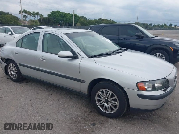 2004 Volvo S60 с VIN YV1RS61T842410353, выставлен на аукционе IAAI как лот 41880811 с пробегом 94 697 миль миль и . История ставок и продаж доступна на DreamBid. Изображение 1.