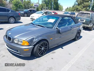 2001 BMW 3 Series 330Ci with VIN WBABS53401JU81570, listed as a IAAI auction lot 42773272 with 185,948 mi miles and . Bid and sale history available at DreamBid. Image 2.