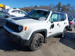 2023 Jeep Renegade Trailhawk z VIN ZACNJDC13PPP40710, wystawiony jako IAAI lot #41744475 z przebiegiem 17 057 mil mil oraz . Historia ofert i sprzedaży dostępna na DreamBid. Obrazek 2.