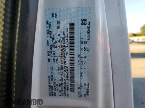 2009 Ford Econoline Passenger XL z VIN 1FBSS31L99DA09240, wystawiony jako Copart lot #80710344 z przebiegiem 108 437 mil mil oraz Szkoda całkowita • Salvage title. Historia ofert i sprzedaży dostępna na DreamBid. Obrazek 13.