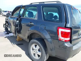 2008 Ford Escape XLS z VIN 1FMCU02Z28KD32661, wystawiony jako IAAI lot #42316426 z przebiegiem 184 552 mil mil oraz . Historia ofert i sprzedaży dostępna na DreamBid. Obrazek 20.