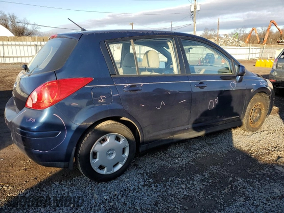 2007 Nissan Versa 1.8 S with VIN 3N1BC13E47L368792, listed as a Copart auction lot 43704395 with 37,572 mi miles and Salvage Title. Bid and sale history available at carsss.com. Image 3.