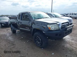 2011 Toyota Tacoma z VIN 5TFUX4EN8BX002159, wystawiony jako IAAI lot #41291262 z przebiegiem 94 934 mil mil oraz . Historia ofert i sprzedaży dostępna na DreamBid. Obrazek 1.