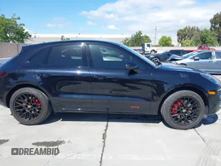 2017 Porsche Macan GTS с VIN WP1AG2A55HLB53391, выставлен на аукционе IAAI как лот 42238946 с пробегом 51 656 миль миль и . История ставок и продаж доступна на DreamBid. Изображение 13.