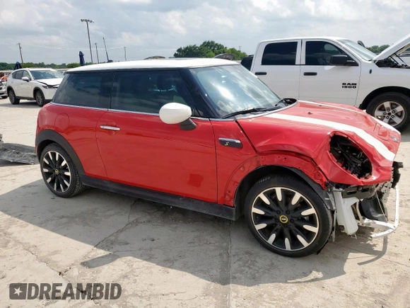 2023 MINI Hardtop Cooper SE z VIN WMW13DJ04P2T31287, wystawiony jako Copart lot #59362305 z przebiegiem 25 221 mil mil oraz Szkoda całkowita • Salvage title. Historia ofert i sprzedaży dostępna na DreamBid. Obrazek 4.