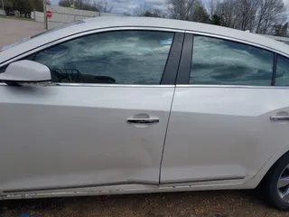 2013 Buick LaCrosse Premium 2 with VIN 1G4GH5E39DF129375, listed as a IAAI auction lot 41741851 with 124,404 mi miles. Bid and sale history available at carsss.com. Image 14.