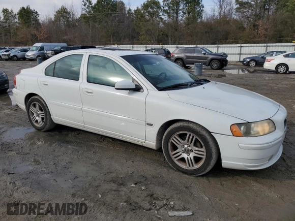 2005 Volvo S60 with VIN YV1RS592852443568, listed as a Copart auction lot 43700655 with 192,314 mi miles and Clean Title. Bid and sale history available at carsss.com. Image 4.