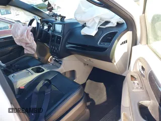 2019 Dodge Grand Caravan SXT with VIN 2C4RDGCG3KR752667, listed as a IAAI auction lot 41685273 with 171,352 mi miles and . Bid and sale history available at DreamBid. Image 5.