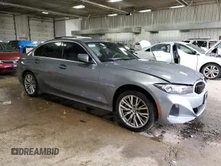2024 BMW 3 Series 330i xDrive z VIN 3MW89FF03R8E39440, wystawiony jako Copart lot #58980965 z przebiegiem 32 699 mil mil oraz Czysty tytuł • Clean title. Historia ofert i sprzedaży dostępna na DreamBid. Obrazek 4.