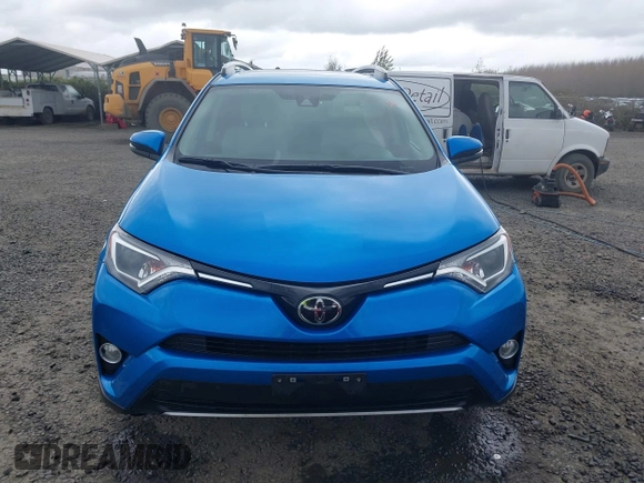2018 Toyota RAV4 XLE with VIN 2T3RFREV0JW722354, listed as a IAAI auction lot 41974466 with 65,013 mi miles. Bid and sale history available at carsss.com. Image 13.