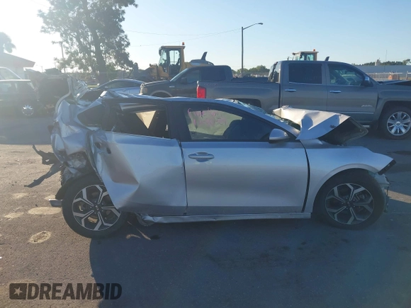 2019 Kia Forte LXS with VIN 3KPF24AD5KE072206, listed as a IAAI auction lot 40948523 with 1 mi miles. Bid and sale history available at carsss.com. Image 12.