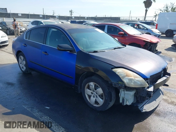 2007 Nissan Altima 2.5 with VIN 1N4AL21E57N429557, listed as a IAAI auction lot 41621114 with 173,525 mi miles. Bid and sale history available at carsss.com. Image 1.