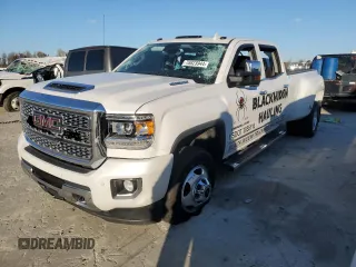 2019 GMC Sierra 3500HD Denali z VIN 1GT42WEYXKF159329, wystawiony jako Copart lot #78823944 z przebiegiem 174 845 mil mil oraz Szkody całkowita. Historia ofert i sprzedaży dostępna na DreamBid. Obrazek 1.