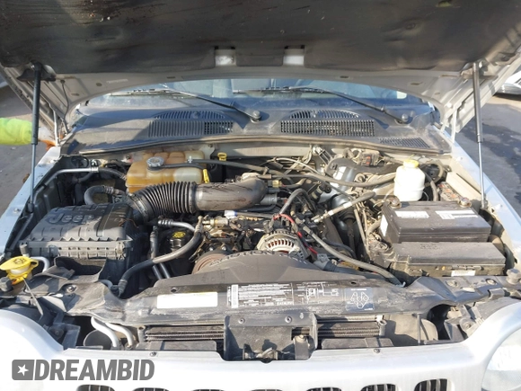 2004 Jeep Liberty Sport with VIN 1J4GK48K34W101682, listed as a IAAI auction lot 41724084 with 58,784 mi miles and . Bid and sale history available at DreamBid. Image 10.