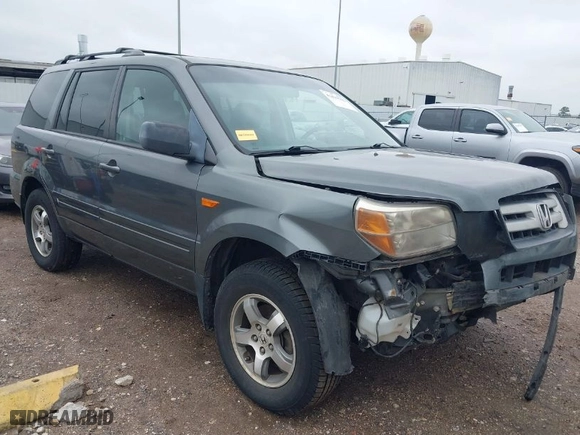 2008 Honda Pilot EX with VIN 5FNYF184X8B038749, listed as a IAAI auction lot 41419942 with 142,857 mi miles. Bid and sale history available at carsss.com. Image 1.