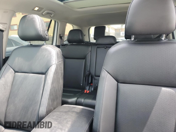 2018 Volkswagen Atlas SEL with VIN 1V2MR2CA1JC593521, listed as a Copart auction lot 63039695 with 30,856 mi miles and Salvage title. Bid and sale history available at DreamBid. Image 10.