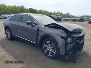 2024 Cadillac LYRIQ z VIN 1GYKPMRLXRZ141816, wystawiony jako IAAI lot #42113732 z przebiegiem 7 704 mil mil oraz . Historia ofert i sprzedaży dostępna na DreamBid. Obrazek 1.