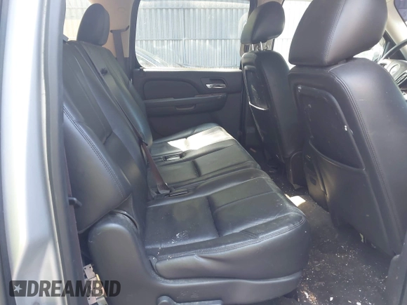 2013 Chevrolet Suburban LT с VIN 1GNSKJE7XDR103661, выставлен на аукционе IAAI как лот 42789275 с пробегом 181 234 миль миль и . История ставок и продаж доступна на DreamBid. Изображение 8.