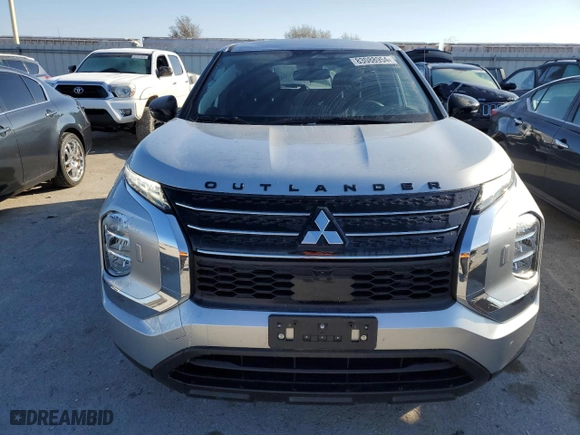 2024 Mitsubishi Outlander ES with VIN JA4J4UA81RZ020474, listed as a Copart auction lot 83088954 with 18,489 mi miles and Salvage Title. Bid and sale history available at carsss.com. Image 5.