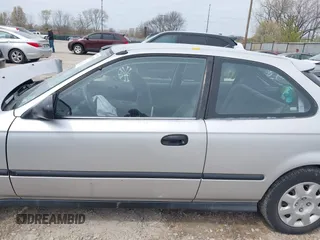 2000 Honda Civic DX z VIN 2HGEJ644XYH104197, wystawiony jako IAAI lot #42005938 z przebiegiem 125 321 mil mil oraz . Historia ofert i sprzedaży dostępna na DreamBid. Obrazek 15.