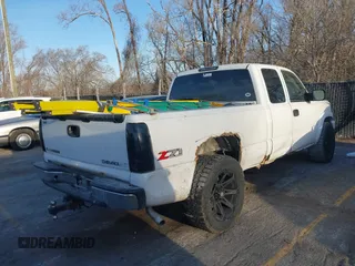 2004 Chevrolet Silverado 1500 Z71 with VIN 1GCEK19T94E401056, listed as a IAAI auction lot 41796330 with 301,264 mi miles and . Bid and sale history available at DreamBid. Image 4.