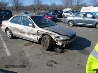 2001 Honda Accord LX z VIN 1HGCG16461A046180, wystawiony jako IAAI lot #41779920 z przebiegiem 73 040 mil mil oraz . Historia ofert i sprzedaży dostępna na DreamBid. Obrazek 1.